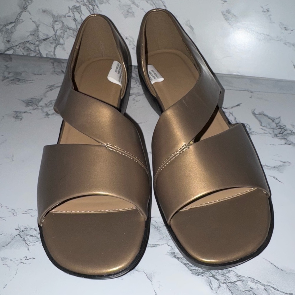 Vintage Avon Bronze Slip on Sandals
